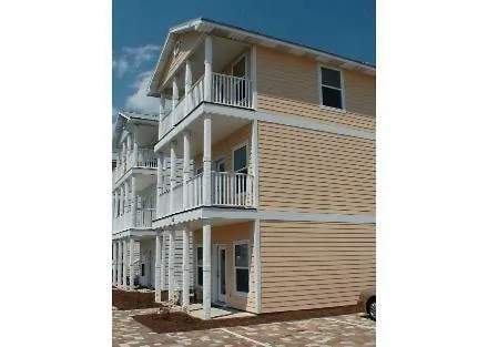 Large Beach House With Great Oceanviews, Game Room, Swimming Pool